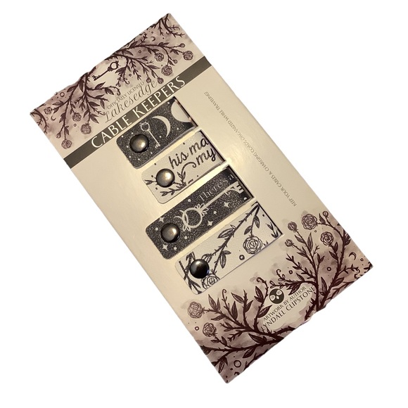 World At Lakesedge Duology Signed with Goodies - Picture 5 of 8